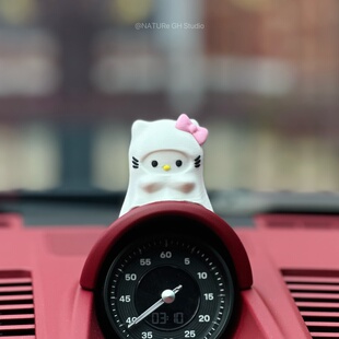 原创草莓奶油kitty保时捷911摆件仪表盘装饰汽车摆件帕拉梅拉卡宴
