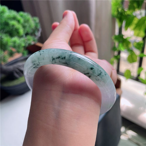 9月新品 鸿玉翡翠56圈口冰糯种飘绿花圆条玉手镯女款正品2L90909