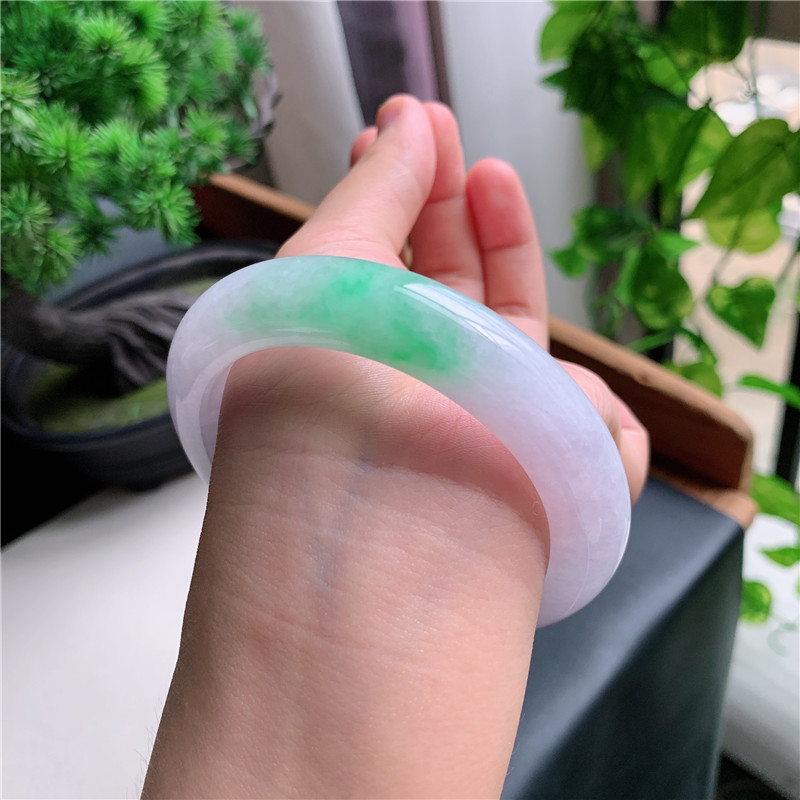 8月新品 鸿玉翡翠60圈口冰种紫底飘阳绿正圈玉手镯女款3F70826