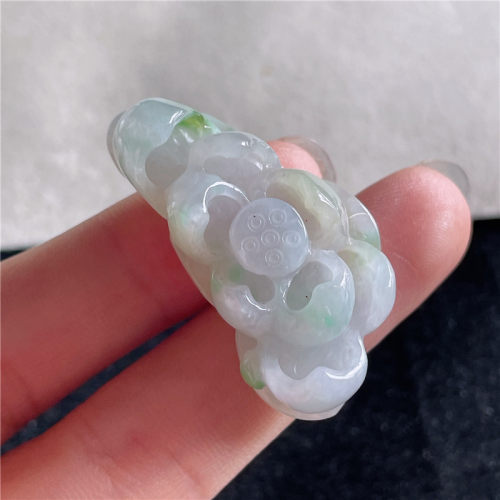 10月新品 鸿玉翡翠冰糯种双彩莲花精美吊坠 正品A货 A611012