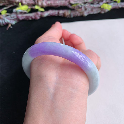 5月新品 鸿玉翡翠56圈口冰糯种飘紫罗兰圆条玉手镯女款1B20520