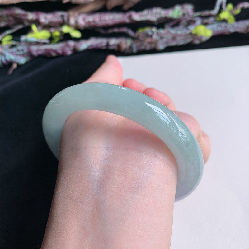 6月新品 鸿玉翡翠57圈口冰糯种淡紫淡绿正圈玉手镯女款121F30601