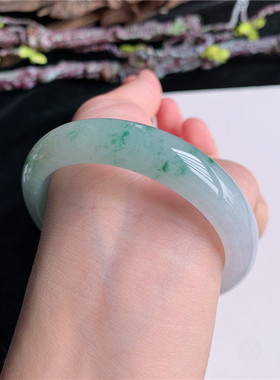 6月新品 鸿玉翡翠56圈口冰糯种飘绿花正圈玉手镯女款正品8G70626