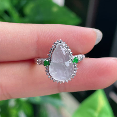 9月新品 鸿玉翡翠18k金镶嵌冰种起光白冰招财葫芦精美戒指A940921