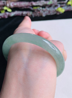 6月新品鸿玉翡翠53圈口冰糯种晴水绿花圆条玉手镯女款正品5L60604
