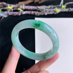 7月新品 鸿玉翡翠52圈口冰糯种飘绿花正圈玉手镯女款正品9H40702