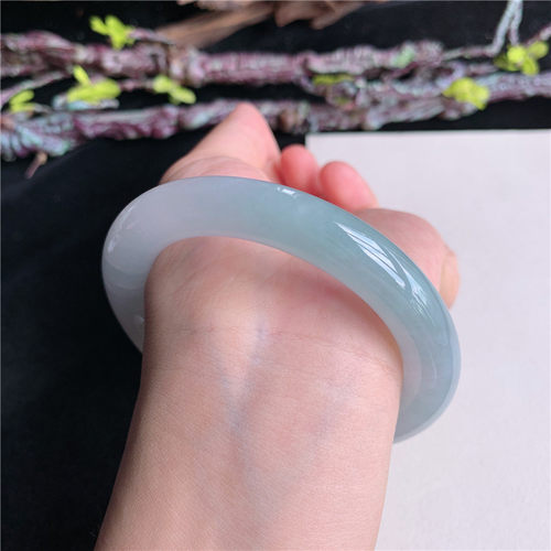 6月新品 鸿玉翡翠59圈口冰糯种晴水底圆条玉手镯女款正品32F70624