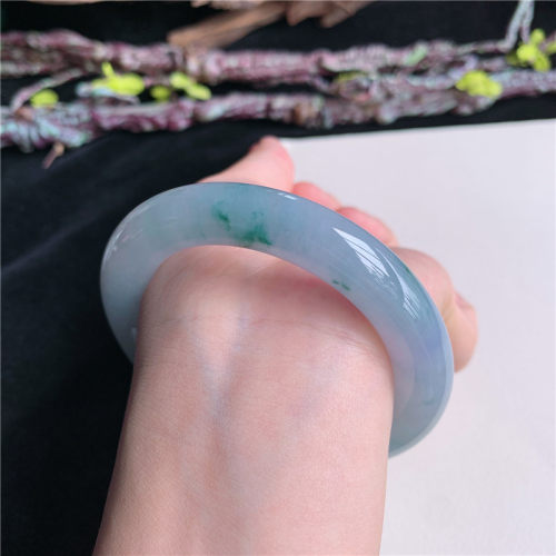 6月新品 鸿玉翡翠54圈口冰糯种紫底飘绿花圆条玉手镯女款6H50602