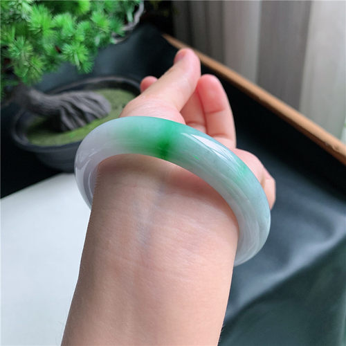 8月新品 鸿玉翡翠58圈口冰糯种飘阳绿正圈玉手镯女款正品2JJ0814