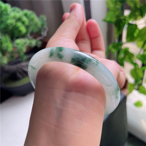 9月新品 鸿玉翡翠55圈口冰种绿花飘黄翡圆条玉手镯女款38F70918