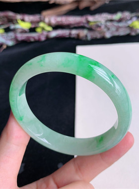 6月新品 鸿玉翡翠52圈口冰糯种飘阳绿正圈玉手镯女款正品39G50612