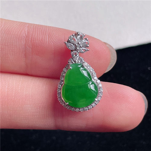 8月新品 鸿玉翡翠18k金镶嵌冰糯种满绿阳绿招财葫芦吊坠 A880817