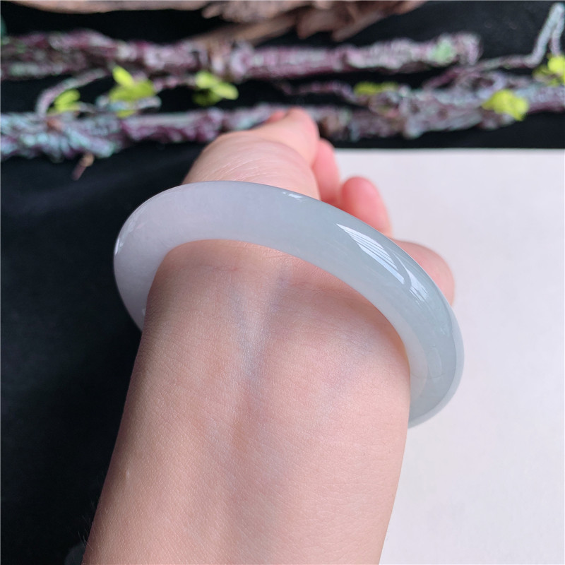7月新品 鸿玉翡翠53圈口冰糯种带底色圆条玉手镯女款正品12D10717
