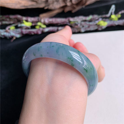 6月新品 鸿玉翡翠53圈口冰糯种紫罗兰飘绿花正圈玉手镯女32JJ0612