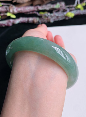 6月新品 鸿玉翡翠58圈口冰糯种飘绿正圈玉手镯女款正品10G70626