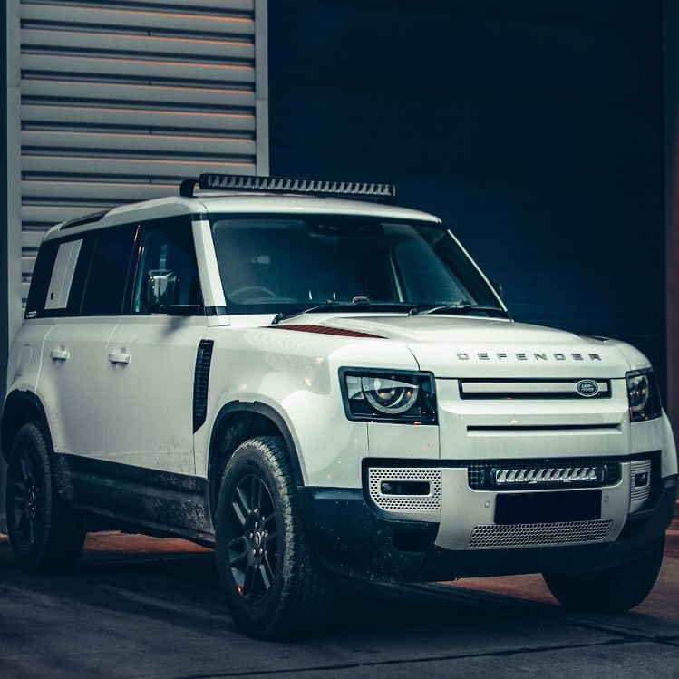 路虎卫士 2020款 英国 LAZER 车顶灯 LED射灯 无行李架款