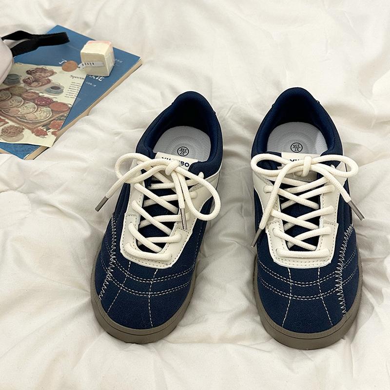 百搭2025春季新款休闲运动鞋女复古软底德训鞋圆头平底女小白鞋子