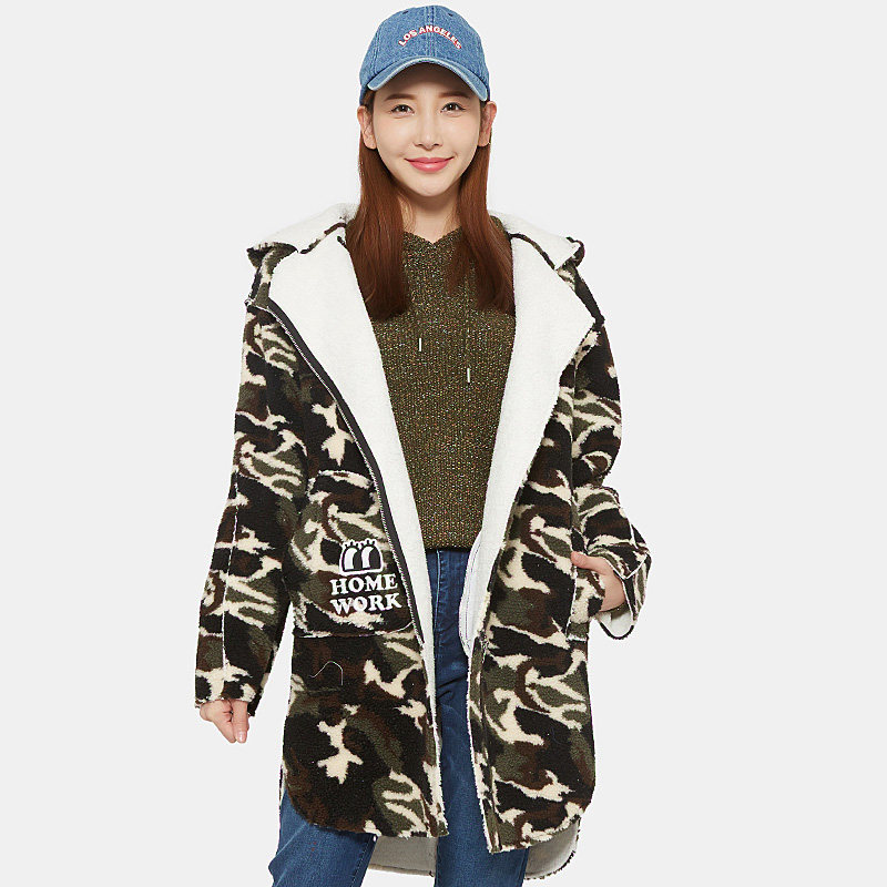 艾格官方旗舰店秋冬季新款气质时尚加厚中长款连帽字母风衣女M140