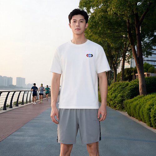 李宁男子冰感吸湿短袖文化衫
