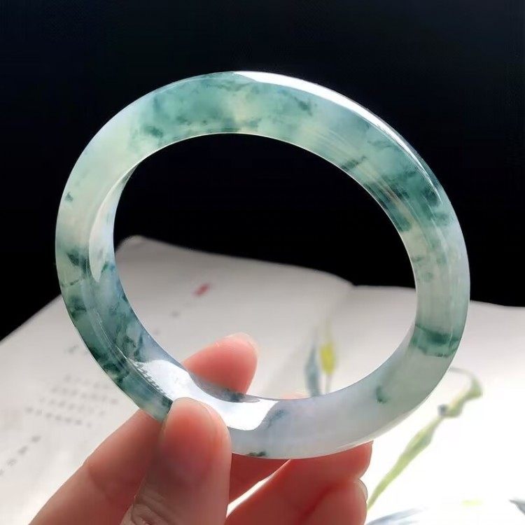 冰飘花蓝花翡翠处理玉镯子