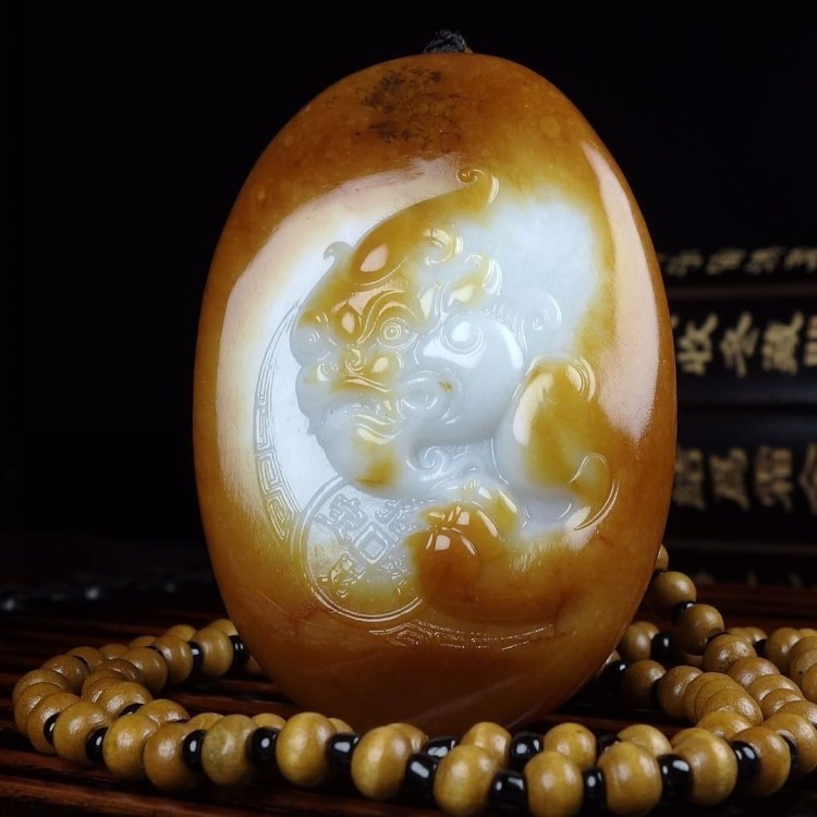 新疆和田玉貔貅瑞兽挂件洒金皮籽料原石招财貔貅挂件男女款玉吊坠