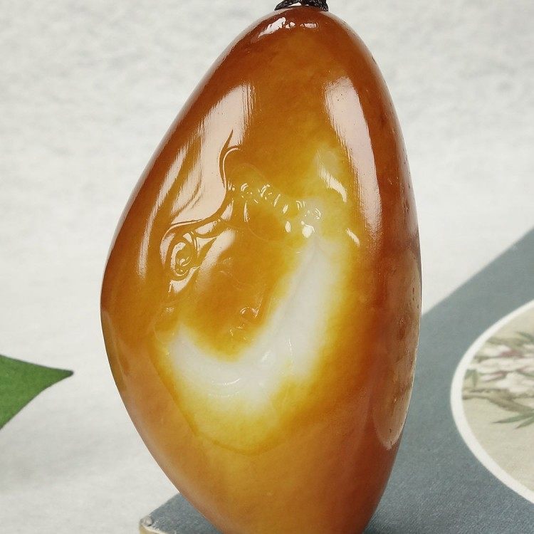 收藏级新疆和田玉观音吊坠羊脂级洒金皮籽料观音挂件男女款玉挂件