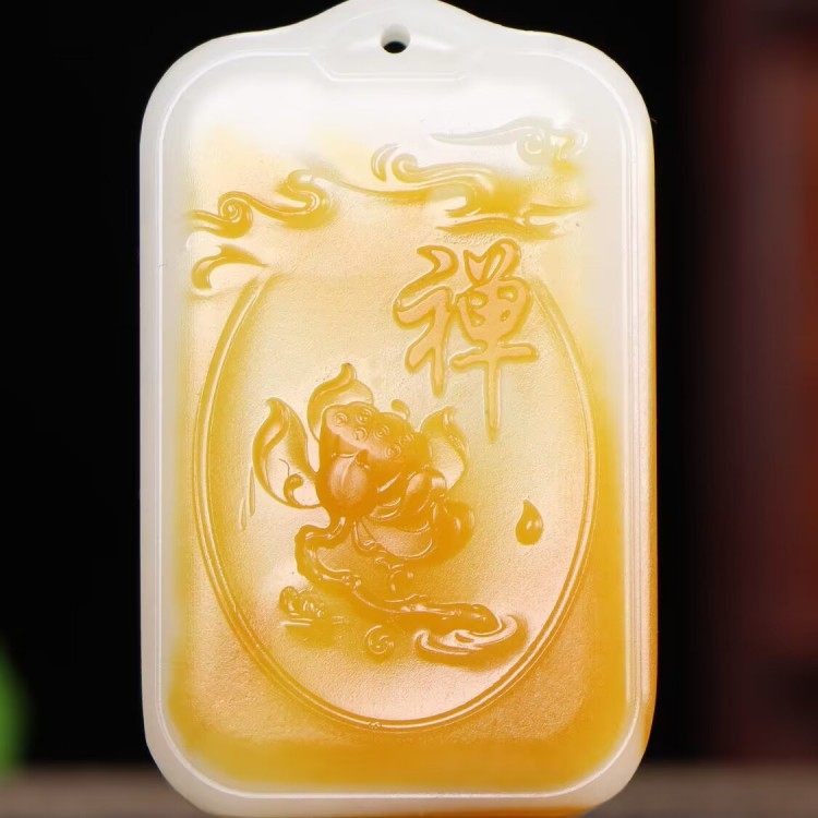 珍藏品新疆和田玉莲香清韵吊坠羊脂级洒金皮籽料莲花玉挂件男女款