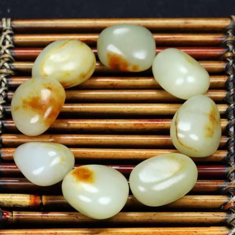 羊脂级白玉带皮籽料原石手串手链