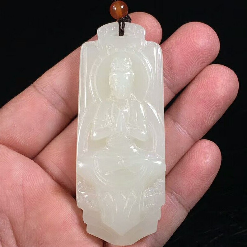 苏州男士慈祥菩萨新疆和田玉送证