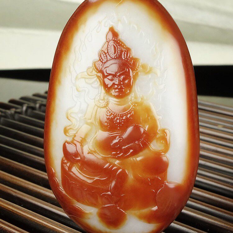 羊脂玉红皮俏色黄财神挂件