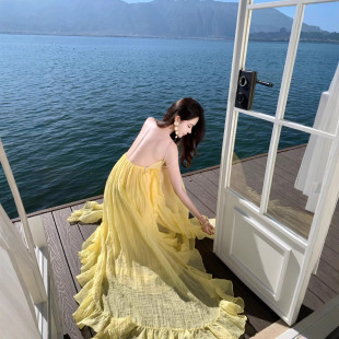 法式 温柔风生日礼服裙设计感海边度假露背长裙宽松晨袍沙滩仙女