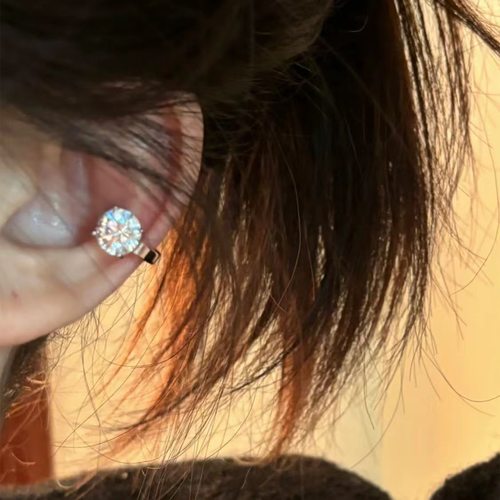 爆闪锆石耳夹女日常通勤百搭气质无耳洞耳骨夹高级感轻奢新款耳饰