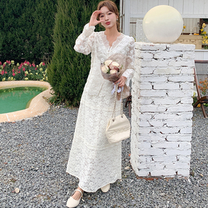 御姐轻熟长袖连衣裙女装2025春秋季新款性感蕾丝V领包臀鱼尾长裙图片