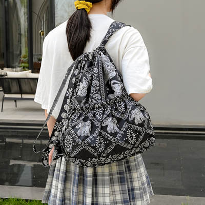 百搭尼龙双肩包女户外旅行