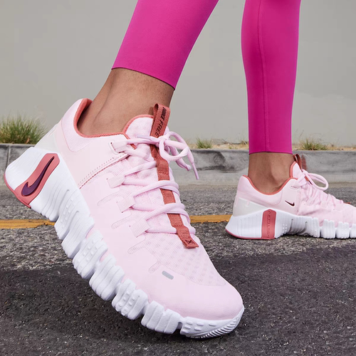 Nike耐克 Free Metcon 5 女子运动缓震健身综合训练跑步鞋DV3950