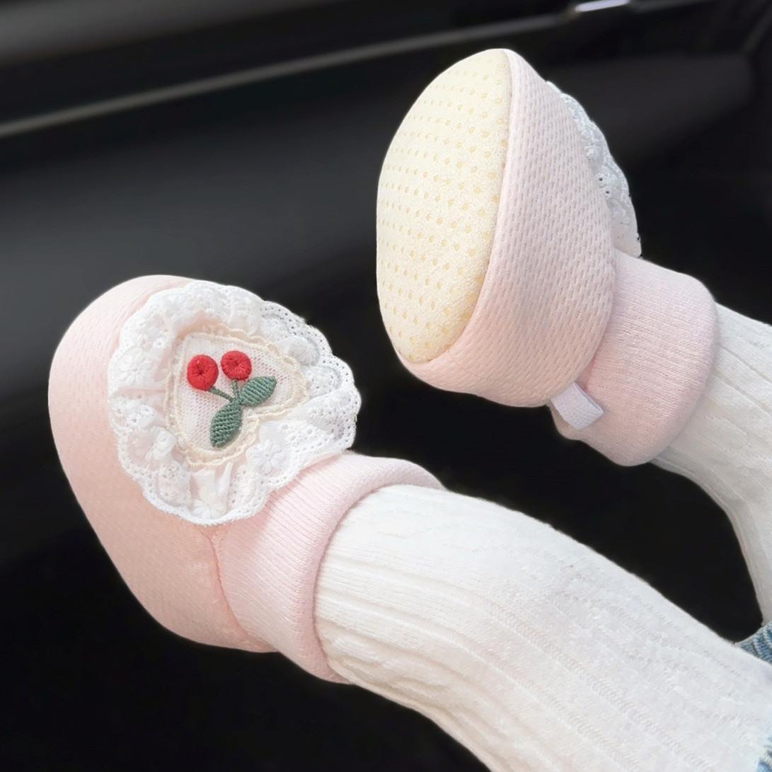 婴儿软底女宝宝鞋袜保暖加厚棉鞋