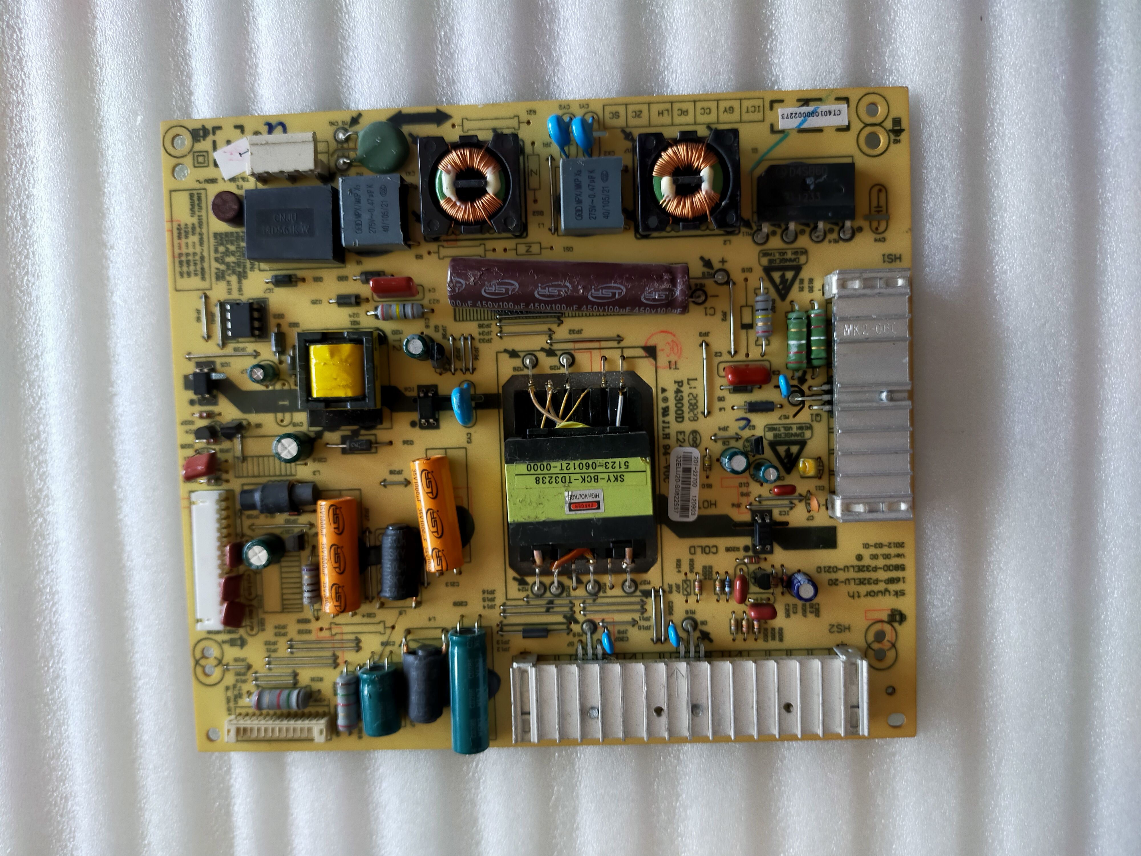 创维32E82RE电源板5800-P32ELU