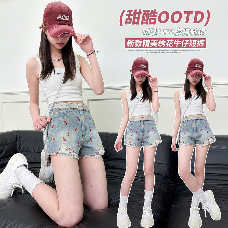 2026夏季新款洋气女童绣花樱桃牛仔短裤