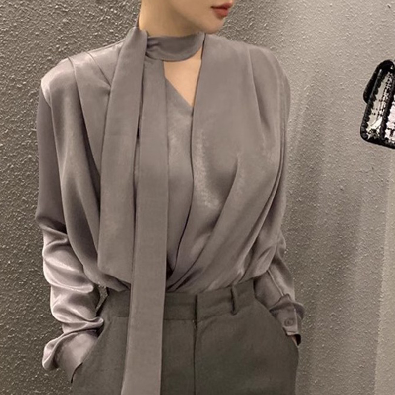 2025秋季高级感轻奢衬衫女御姐飘带V领衬衣法式绝美漂亮上衣D0376