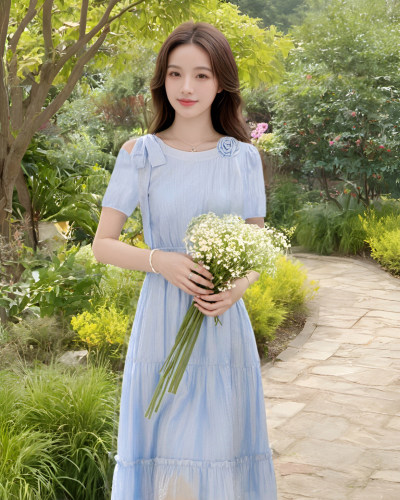 有里布法式无袖挂脖连衣裙夏装2026新款女士收腰时尚a字裙1460