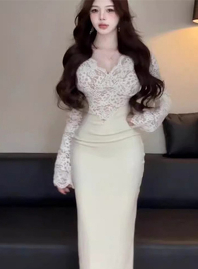 v领蕾丝拼接针织连衣裙2025秋冬季新款小众设计感包臀鱼尾裙D4183