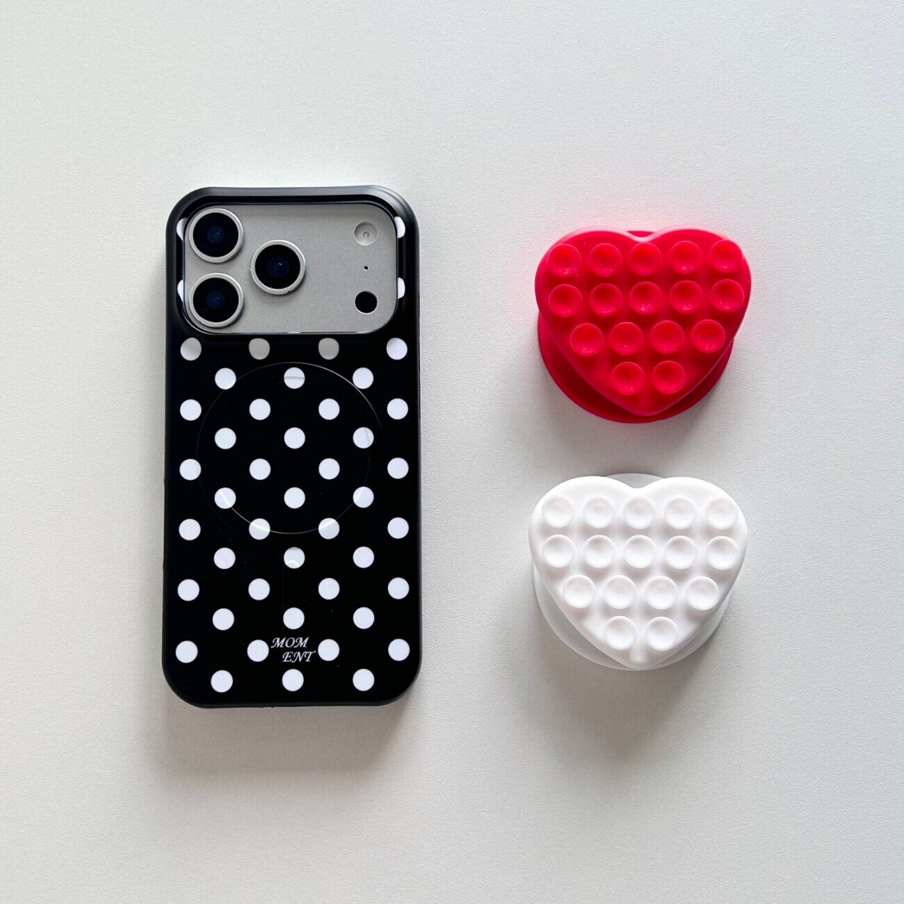 freeeedoooom黑色波点爱心硅胶吸盘支架适用iPhone17苹果16promax手机壳15promax韩国ins菲林硬壳磁吸
