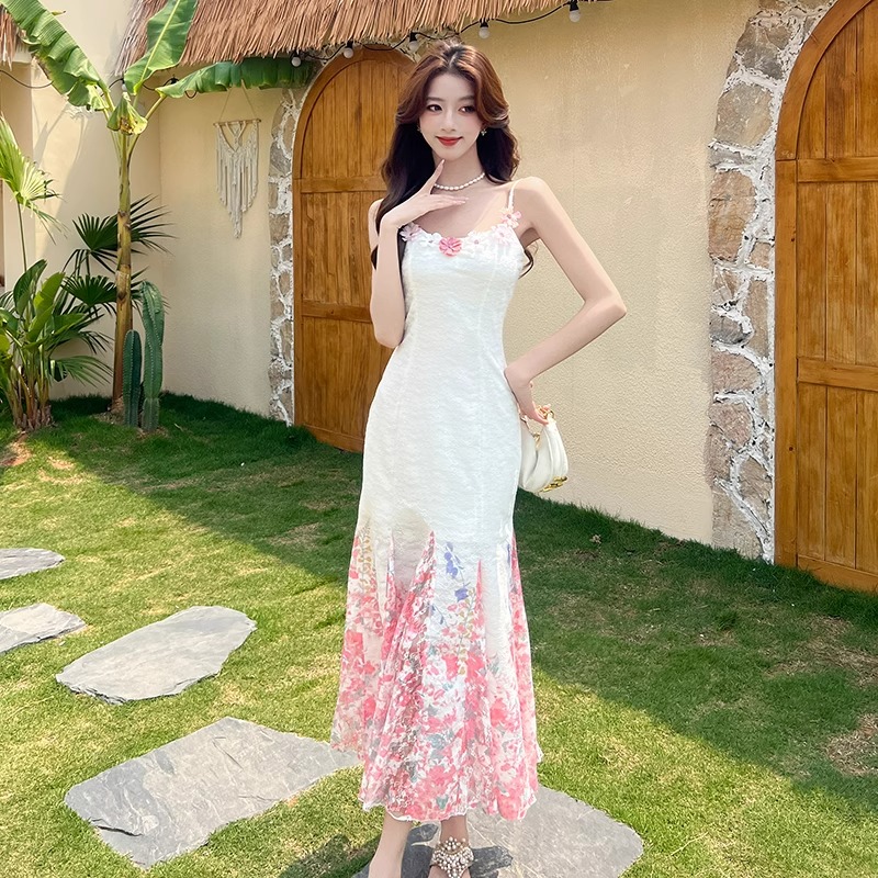 海边旅行度假裙子法式浪漫吊带连衣裙夏日聚会野餐外穿绝美碎花裙