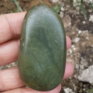 纯肉和田玉原石鸭蛋青和田玉毛料雪花玉料172克82 24MM送证书