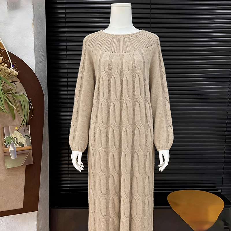 洋气减龄斜肩长款毛衣连衣裙女2025新款韩版慵懒宽松休闲慵懒上衣