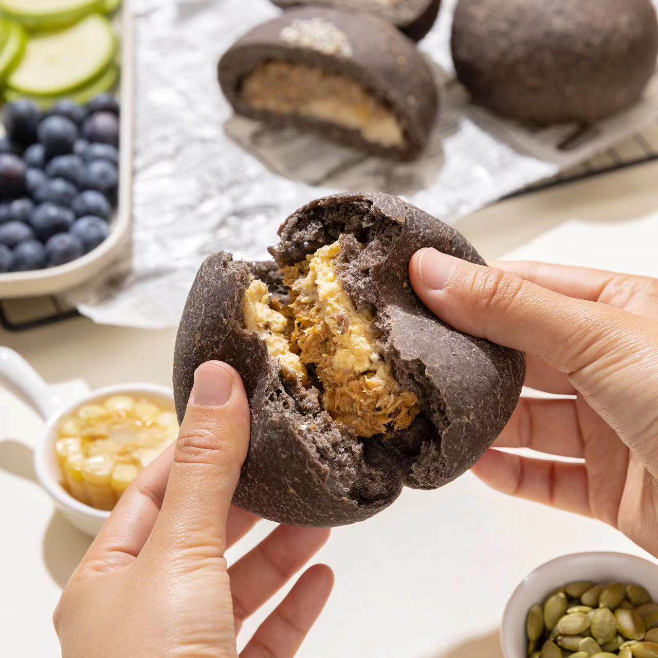 金枪鱼全麦欧包 海苔黑胡椒肉松早餐面包下午茶点心网红欧包零食