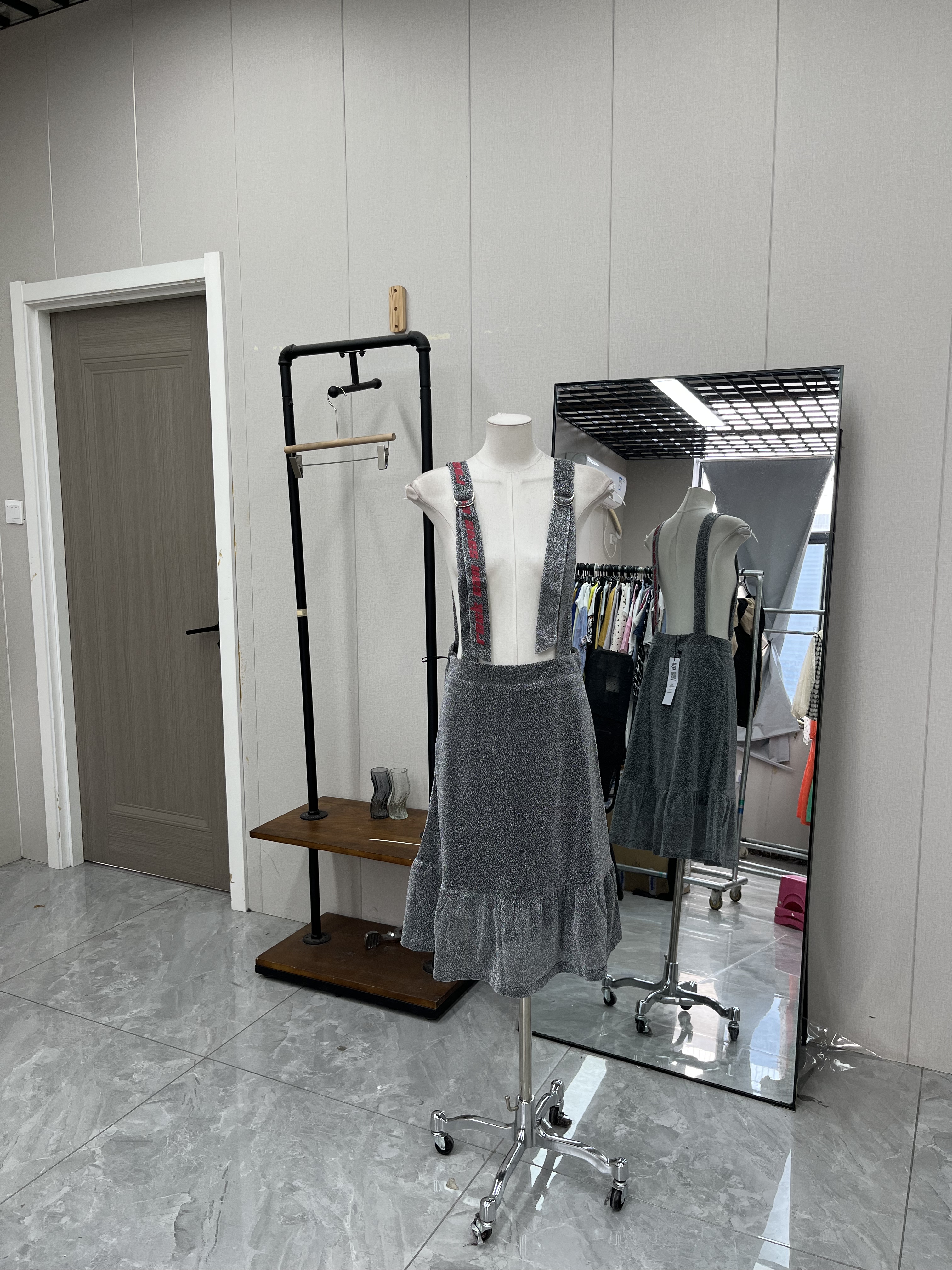 潮酷款背带半身裙鱼尾裙设计休闲百搭春夏款显瘦款