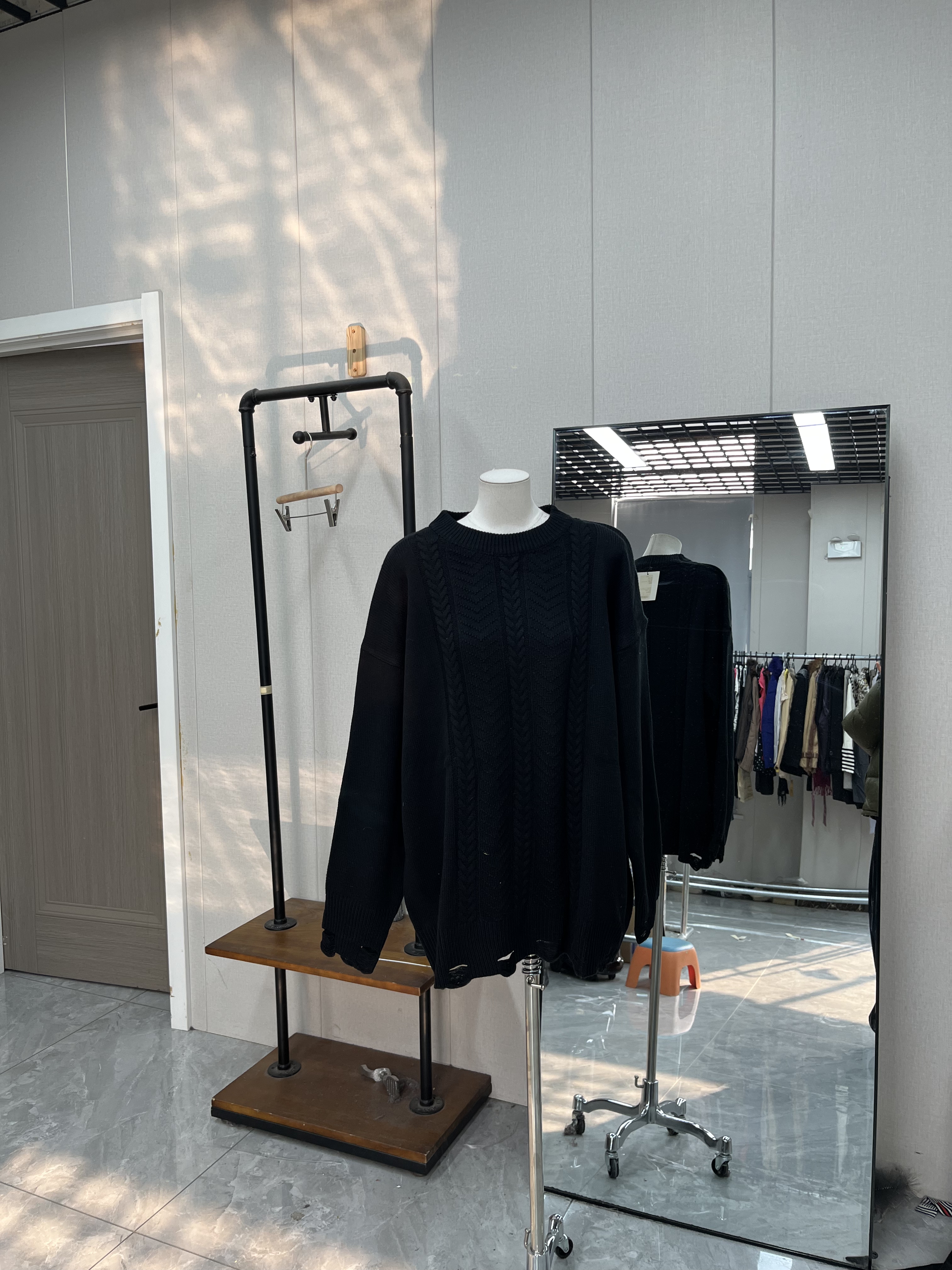 黑色宽松粗针织编织麻花上衣针织衫下摆破洞设计高级