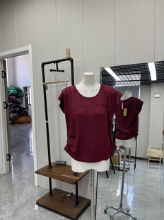 复古暗红色鹿皮绒夏季轻薄柔软舒适短袖T恤下摆皱褶款