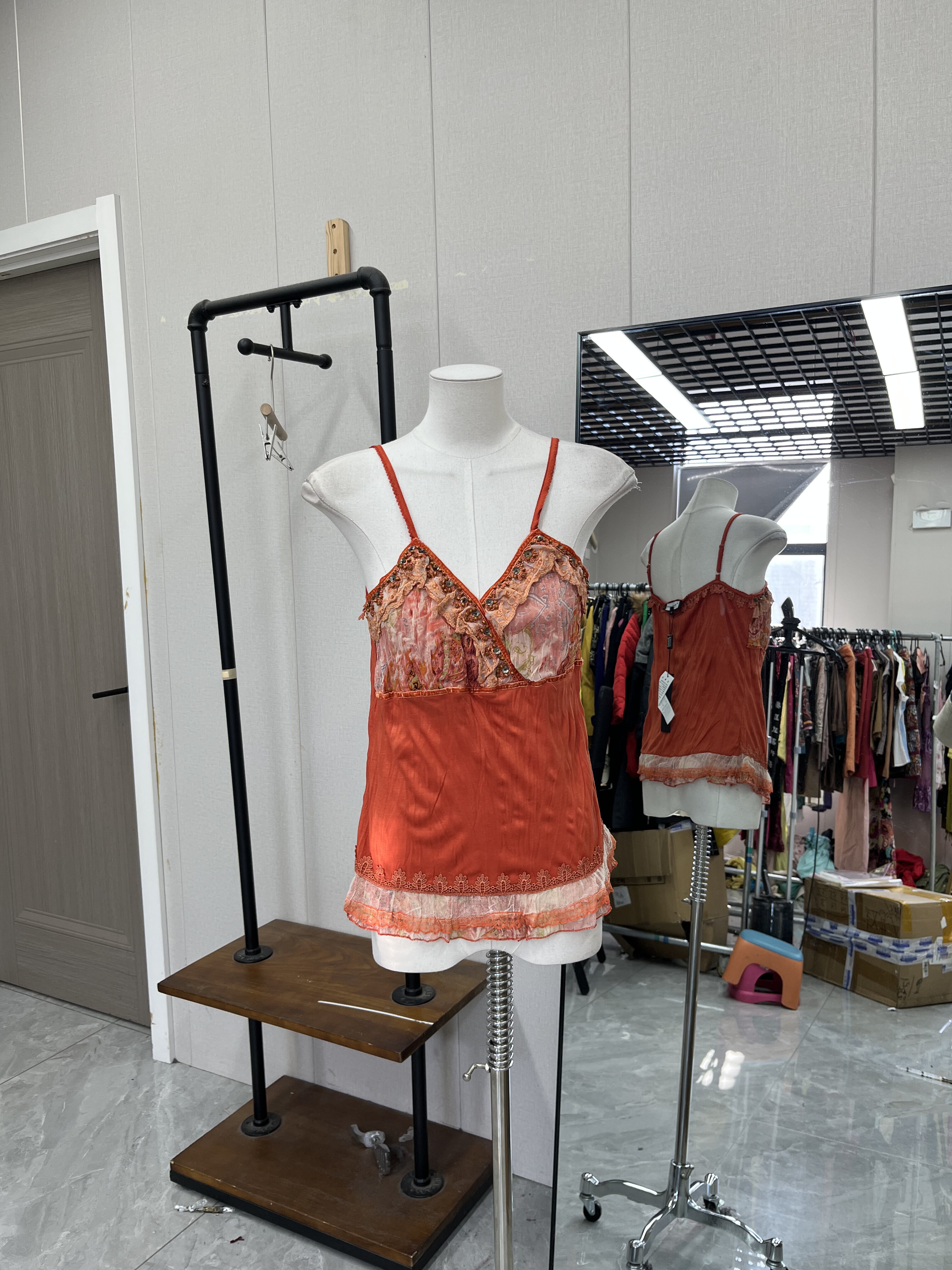 新款雪纺高级吊带蛋糕裙摆蕾丝花边亮片设计性感款